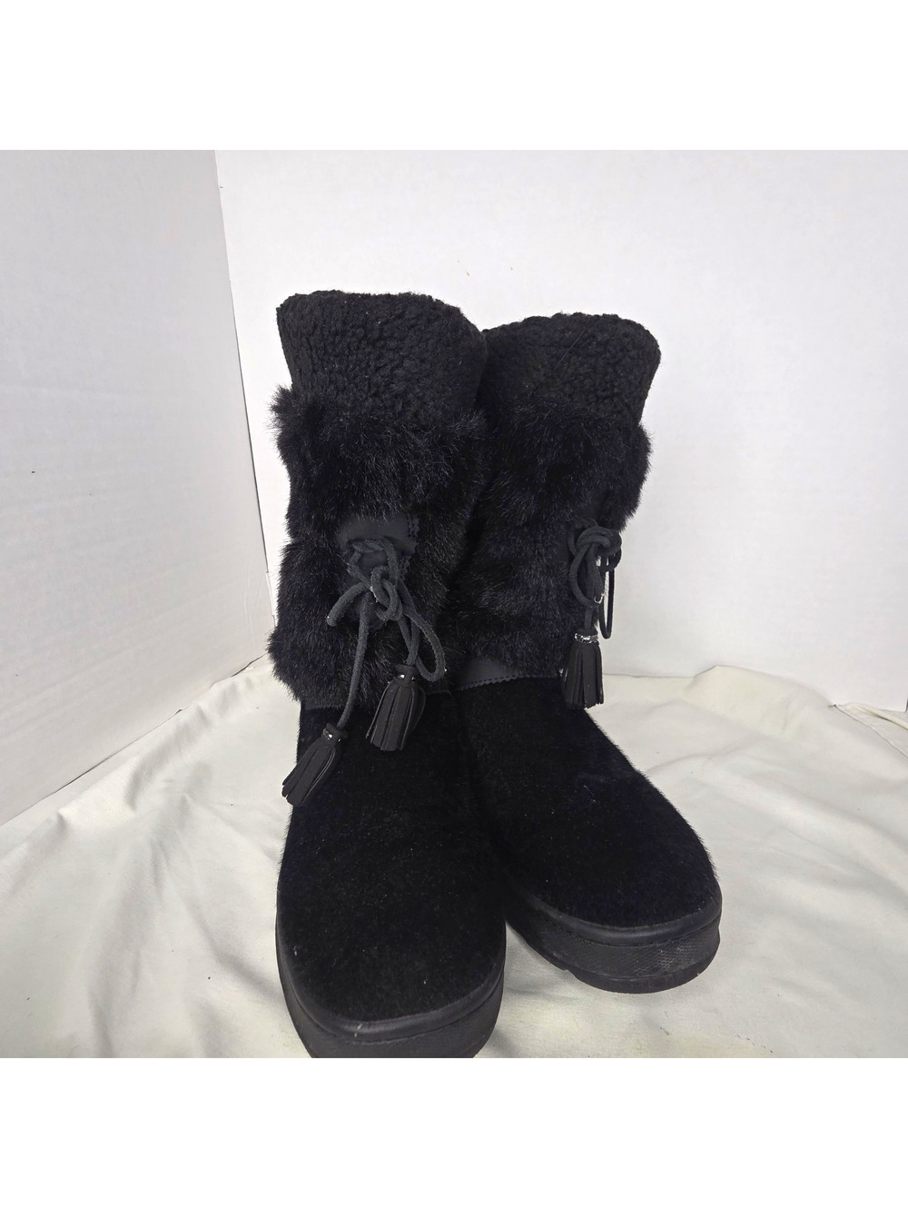 L.L.Bean Women’s 8 Black Faux Fur Winter Snow Boots Tassel Lace Up Vintage